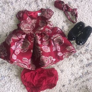 The Children’s Place Dress size 9-12 months